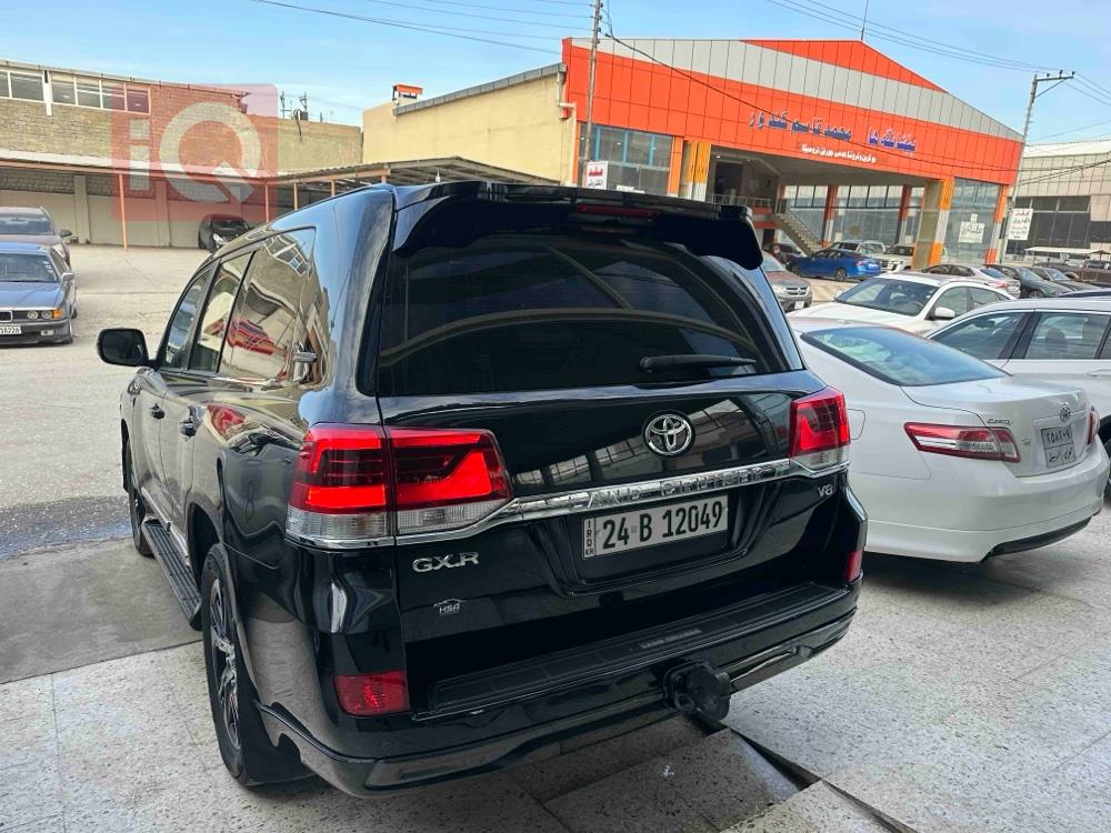 تويوتا لاندكروزر